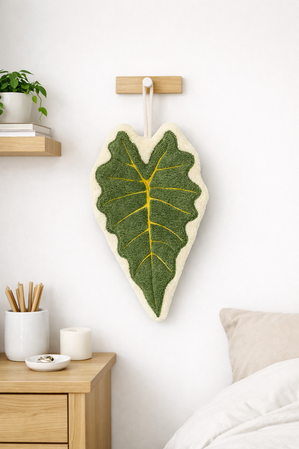 Plush | Alocasia leaf