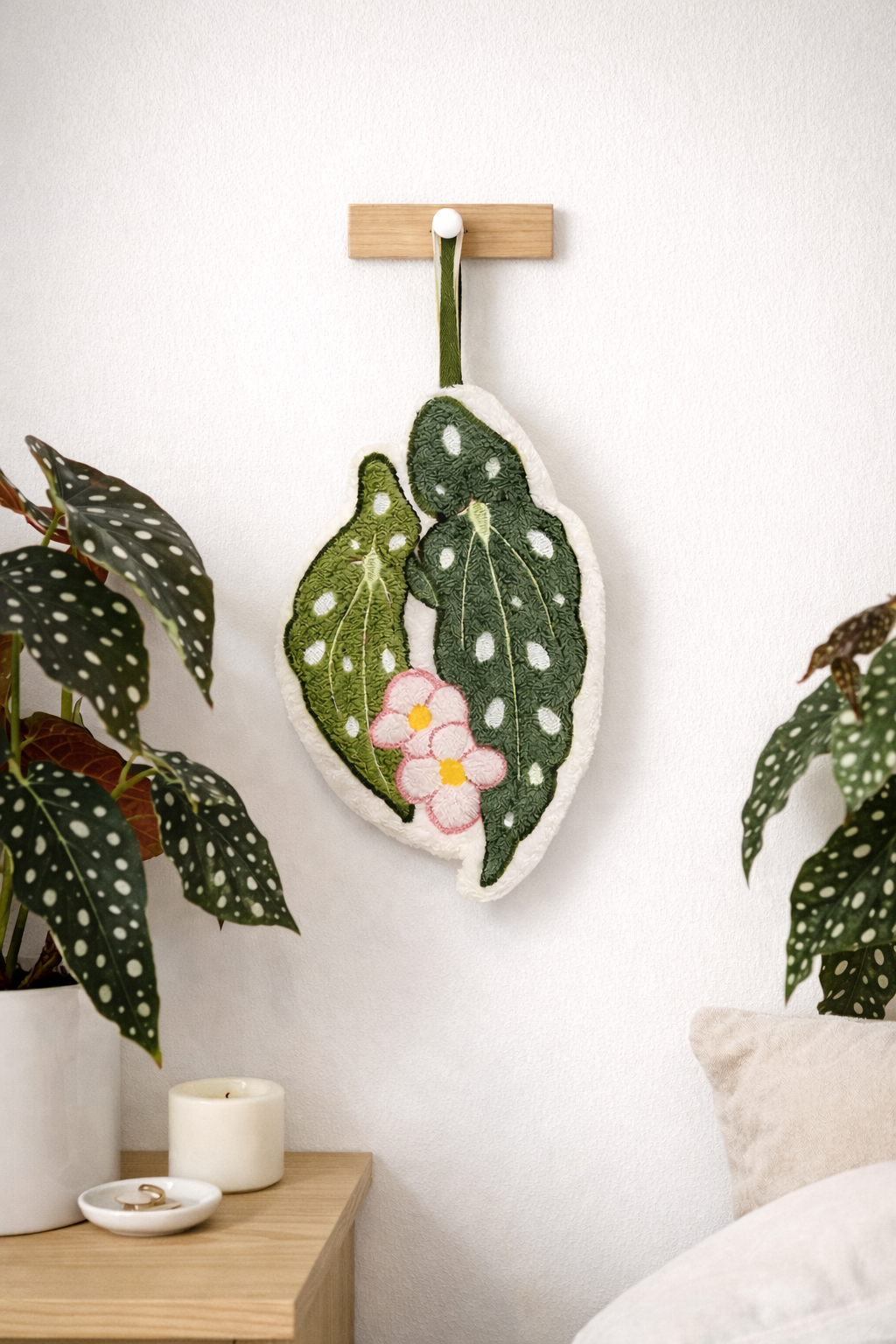 Plush | Begonia leaf